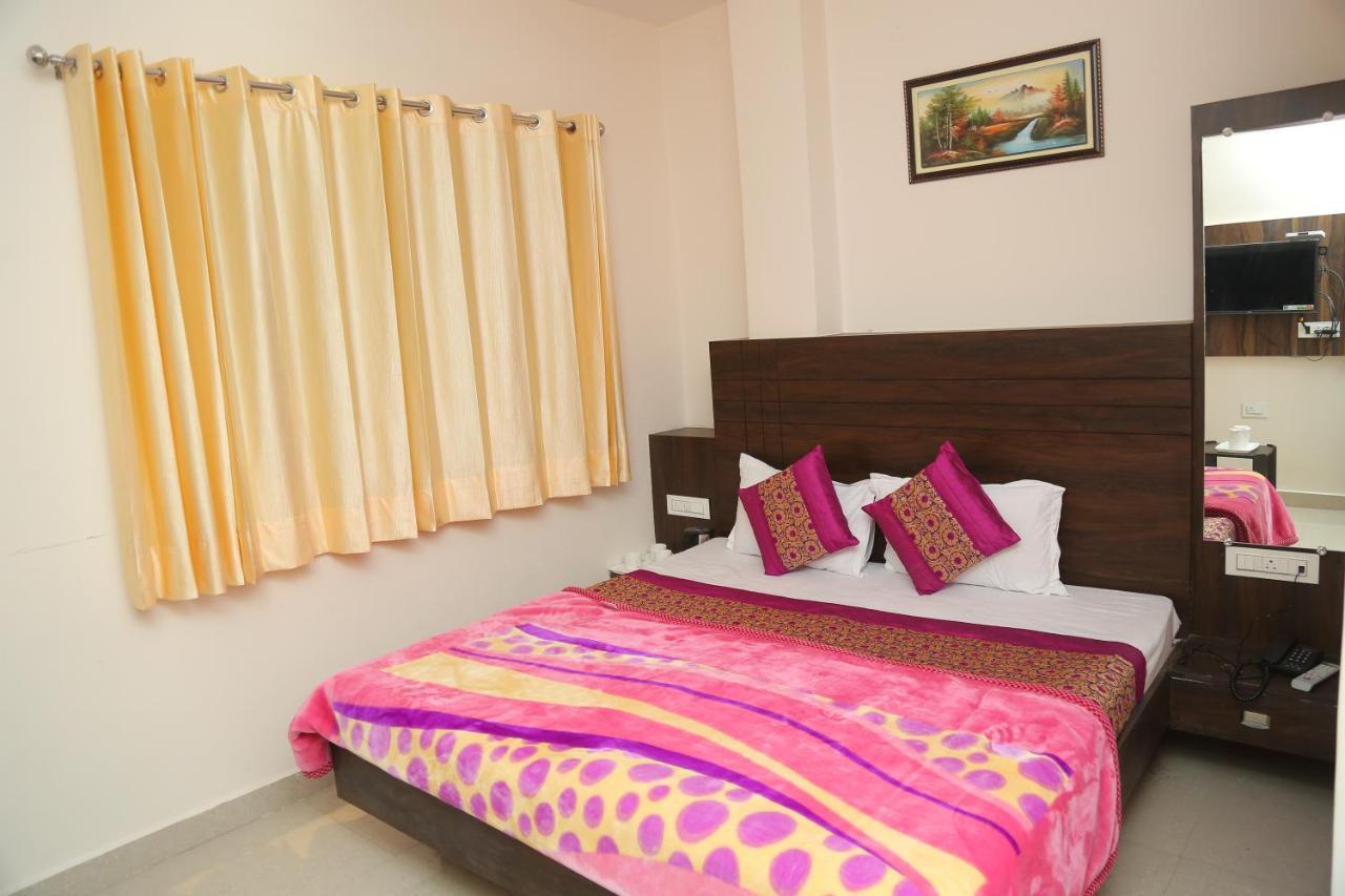 Hotel Golden Dreams Amritsar Buitenkant foto