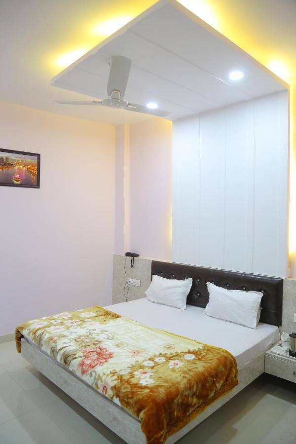 Hotel Golden Dreams Amritsar Buitenkant foto