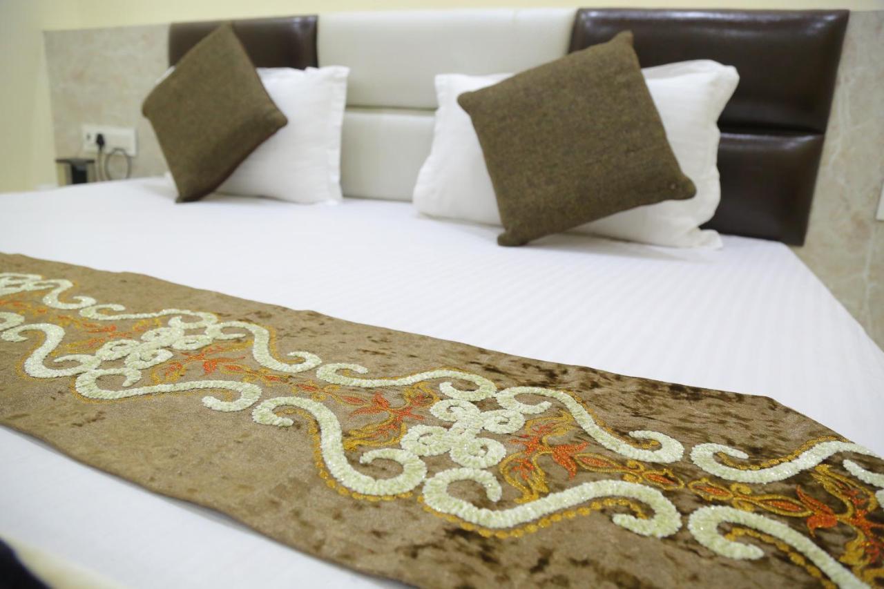 Hotel Golden Dreams Amritsar Buitenkant foto