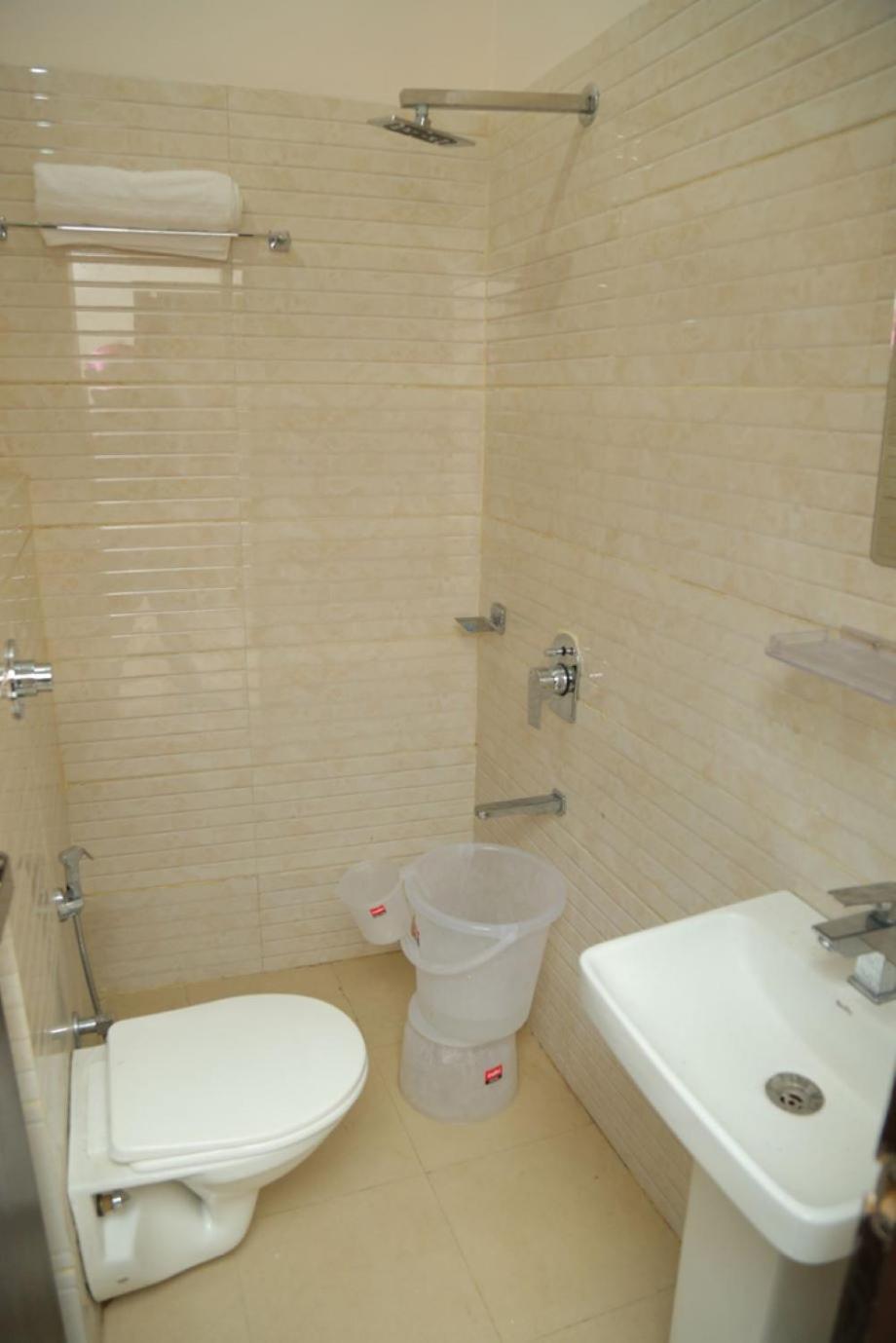 Hotel Golden Dreams Amritsar Buitenkant foto