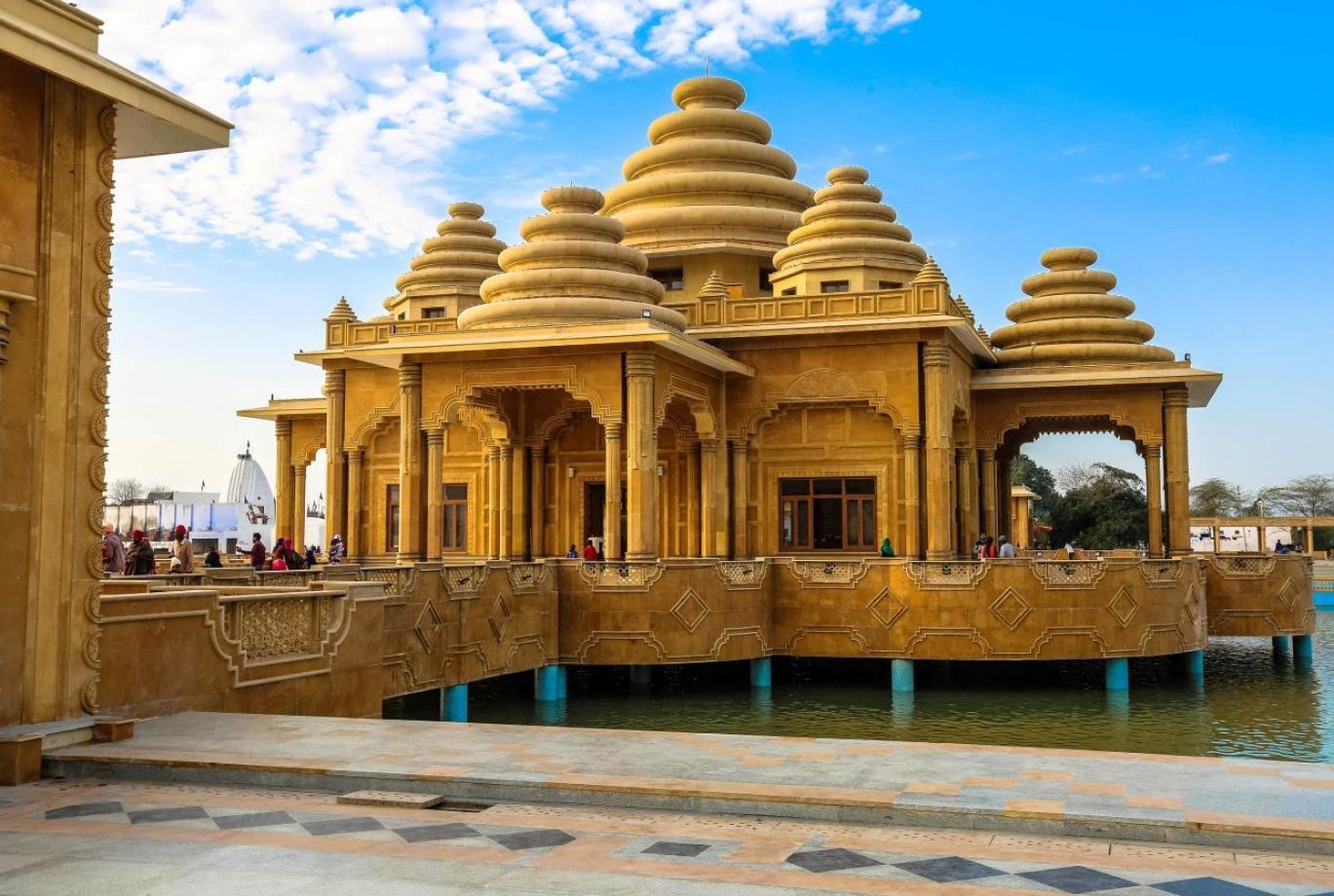 Hotel Golden Dreams Amritsar Buitenkant foto